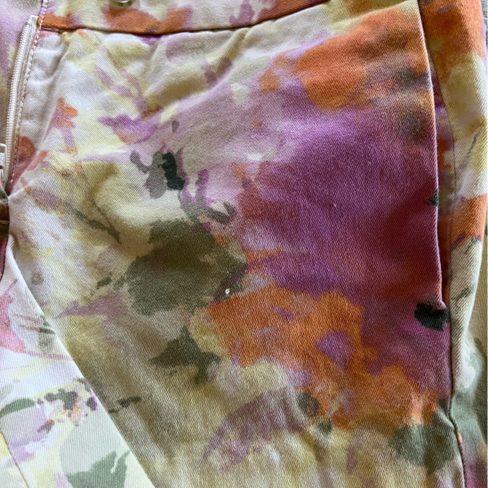 Size 2 colorful flower shorts by J Crew stretchy - Picture 2 of 6